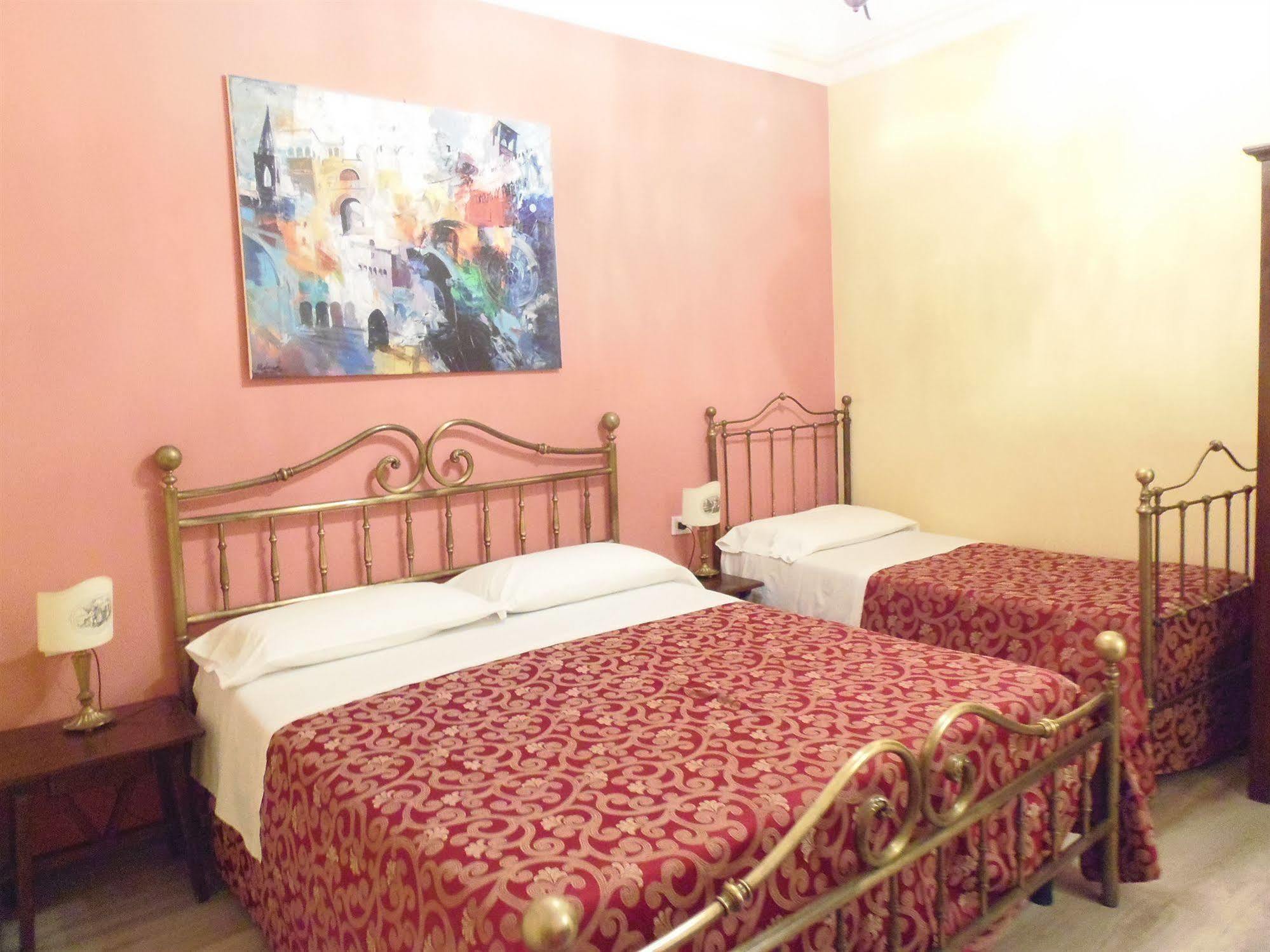 Hotel Morlacchi Perugia Bagian luar foto