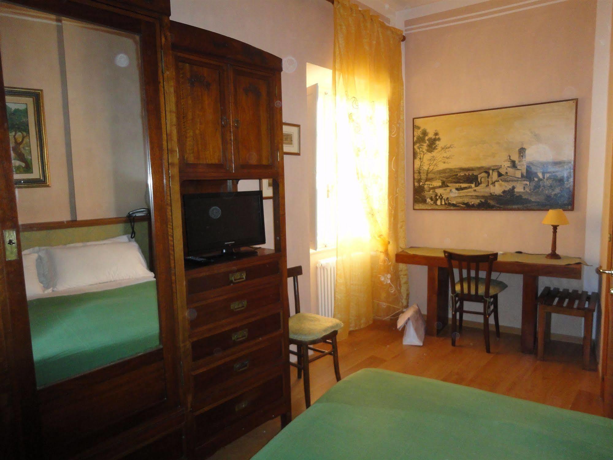 Hotel Morlacchi Perugia Bagian luar foto
